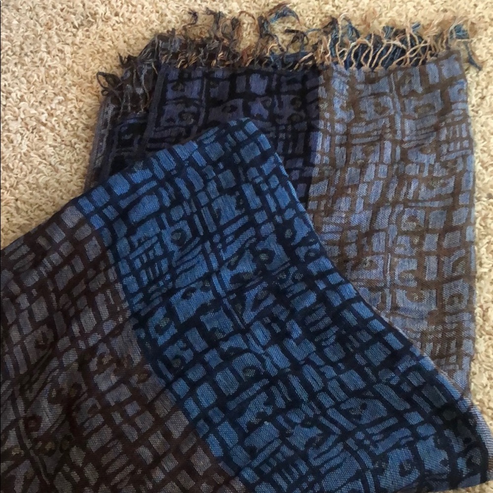 Thin fall/spring accessory scarf